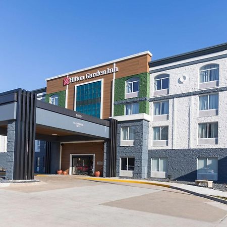 Hilton Garden Inn Des Moines Airport Exterior photo